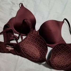 2 Demi VS bras